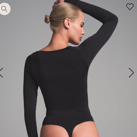 NWT SKIMS Essentials Long Sleeved Scoop Neck Bodysuit - Onyx - Picture 2 of 4